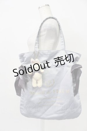画像: Maison de FLEUR / ラビットチャーム付きダブルリボントートバッグ  グレーＸアイボリー T-26-03-02-015-LO-BG-SA-ZT
