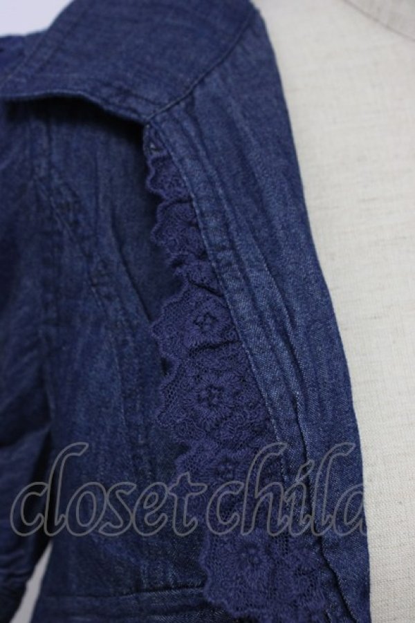 画像4: axes femme / フリルシャツ風ボレロ  青デニム T-26-03-06-022-AX-TO-SA-ZT (4)