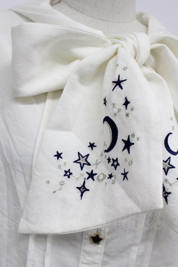 画像5: axes femme / 夏の星空刺繍ボウタイブラウス M ホワイト T-26-03-07-019-AX-BL-SA-ZT (5)