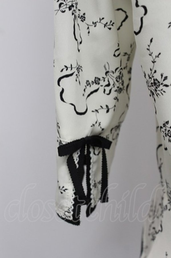 画像3: INGEBORG / ブーケ柄タック使いブラウス S シロ T-26-03-07-020-LO-BL-OW-ZT (3)