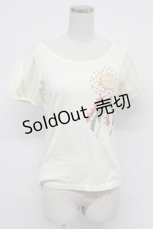 画像: Emily Temple cute / タッセルプリント半袖カットソー  アイボリー T-26-03-07-013-ET-TO-SA-ZT638