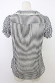 画像2: axes femme / ギンガムチェック半袖ブラウス  黒Ｘ白 T-26-03-08-026-AX-BL-SA-ZT (2)