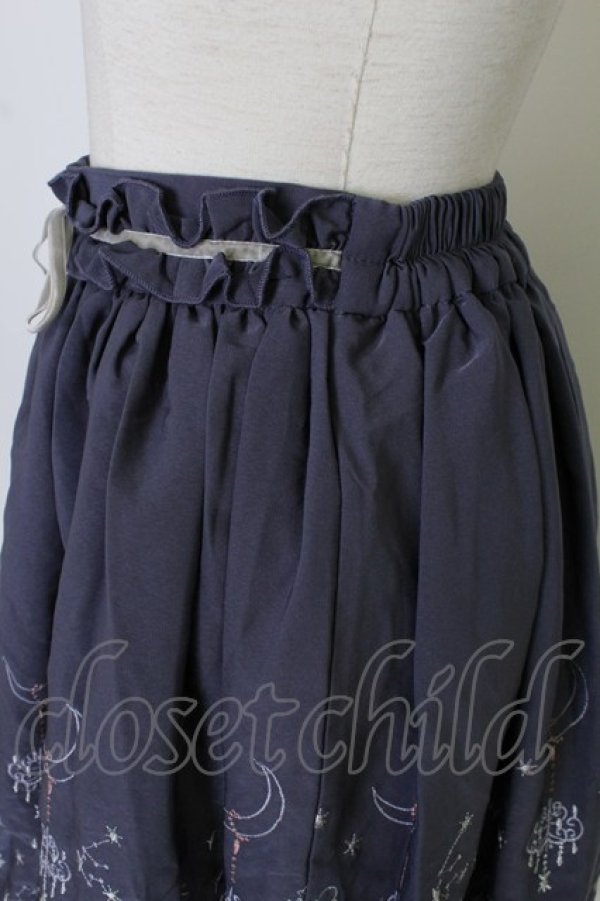 画像4: axes femme / 夜空刺繍スカート  紺Ｘシルバー T-26-03-08-042-AX-SK-SA-ZT (4)