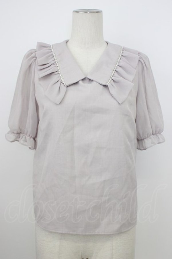 画像1: evelyn / パール襟半袖ブラウス  グレー T-26-03-08-021-LO-BL-SA-ZT (1)