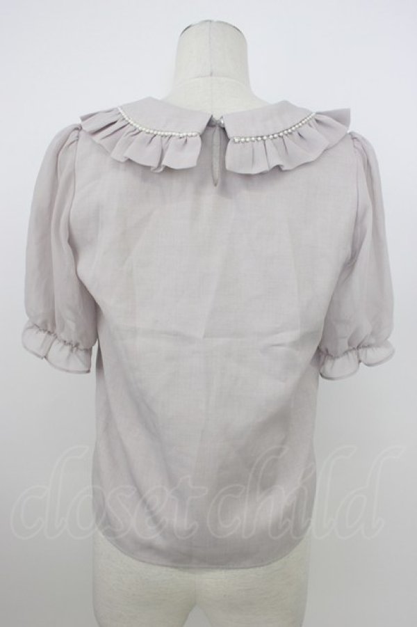 画像2: evelyn / パール襟半袖ブラウス  グレー T-26-03-08-021-LO-BL-SA-ZT (2)