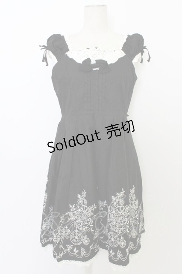 画像1: BABY,THE STARS SHINE BRIGHT / 花車刺しゅうヨークジャンパースカート  黒 T-26-03-11-026-BA-OP-SA-ZT (1)