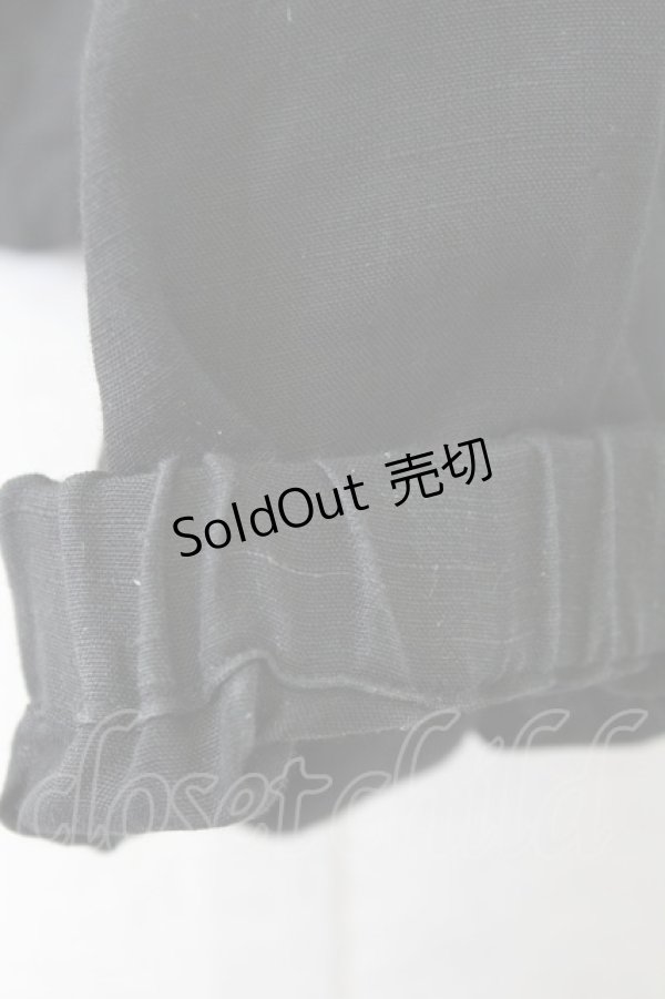 画像4: INGEBORG / ピコフリルフーディブラウス  ブラック T-26-03-11-035-LO-BL-SA-ZT (4)