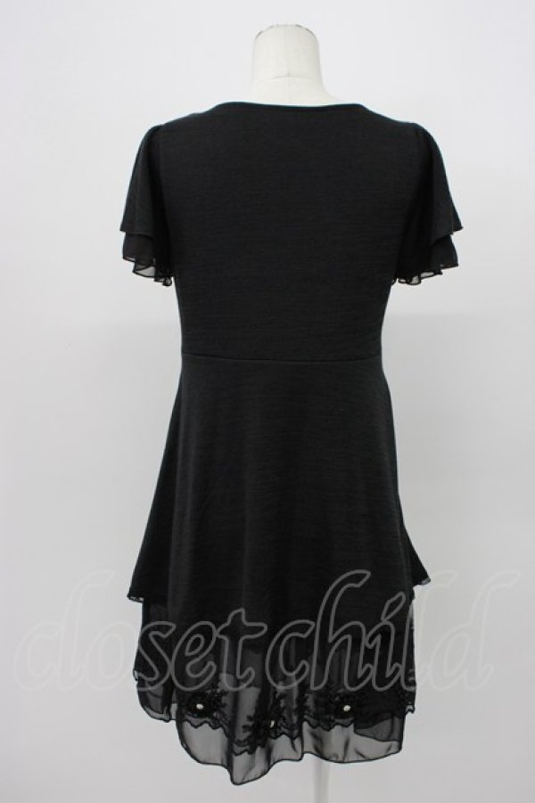 画像2: axes femme / 裾お花モチーフ半袖ワンピース  黒 T-26-03-13-030-AX-OP-SA-ZT (2)