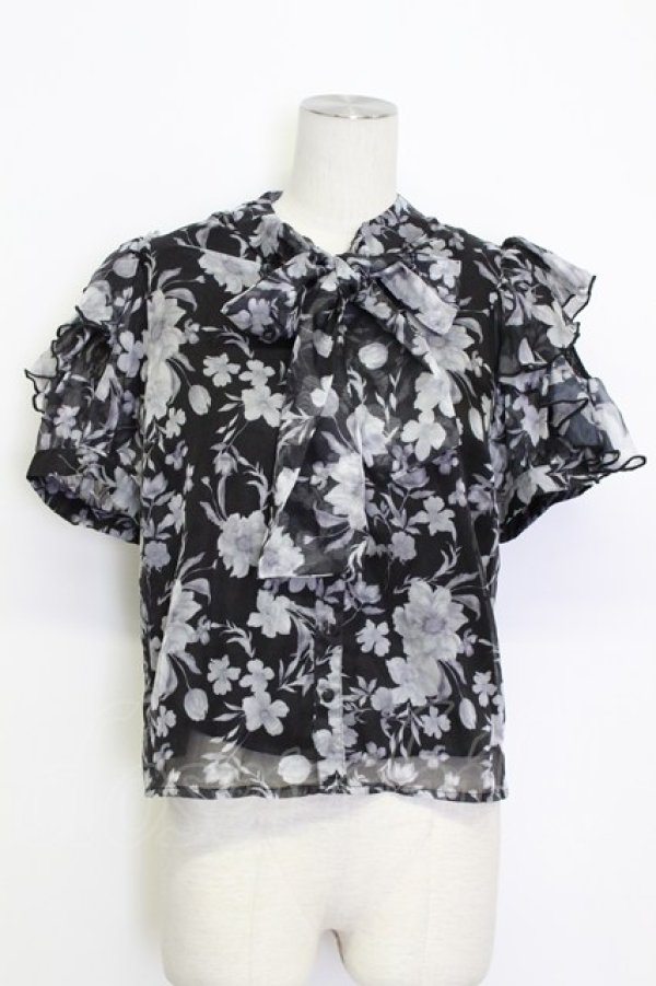 画像1: evelyn / フラワーハイネックリボンタイ半袖ブラウス  黒Ｘグレー T-26-03-15-014-LO-BL-SA-ZT (1)