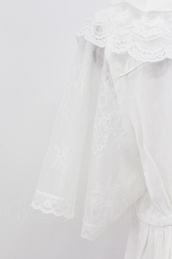 画像4: axes femme / ボリュームフリルチュニック  ホワイト T-26-03-16-040-AX-TO-SA-ZT (4)