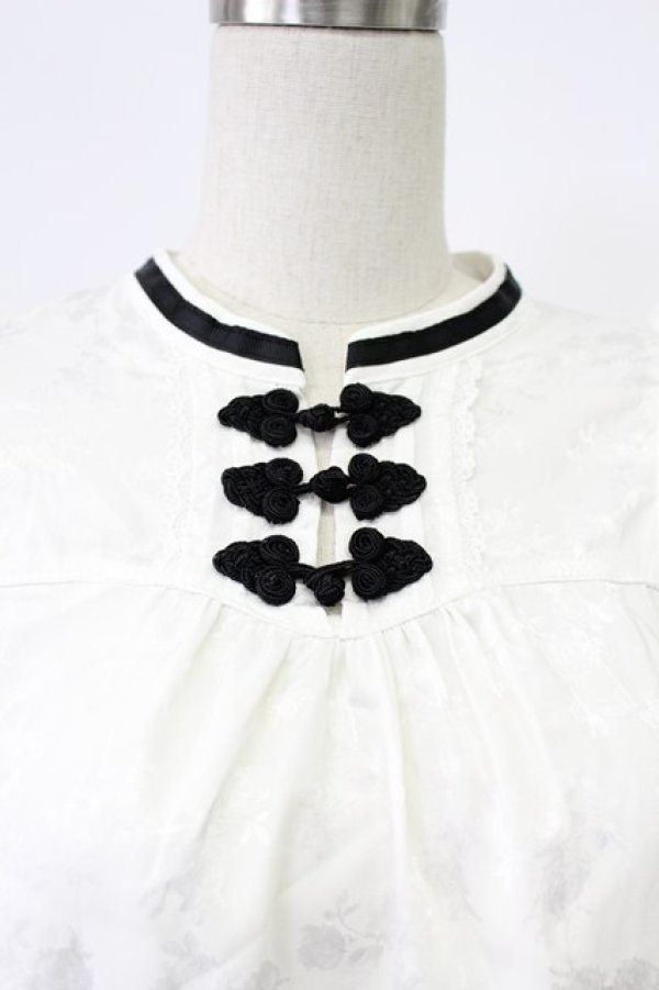 画像4: axes femme / ジャカードチャイナブラウス  白Ｘ黒 T-26-03-16-001-AX-BL-SA-ZT (4)