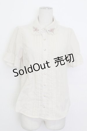 画像: axes femme POETIQUE / フラワーモチーフ襟半袖ブラウス  アイボリー T-26-03-17-006-AX-BL-SA-ZT