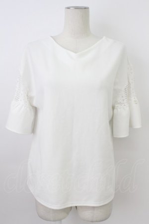 画像: axes femme / 袖レース切替カットプルオーバー  ホワイト T-26-03-17-002-AX-TO-SA-ZT