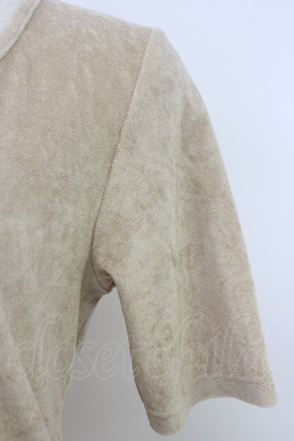 画像4: INGEBORG / パイル地ロゴ刺繍トップス  ベージュ T-26-03-21-003-LO-TO-SA-ZT (4)