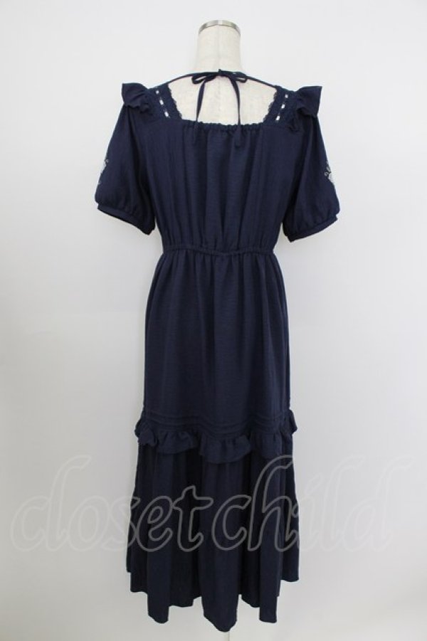 画像2: axes femme / ハシゴレース×袖バラ刺繍ワンピース  ネイビー T-26-03-21-037-AX-OP-SA-ZT (2)