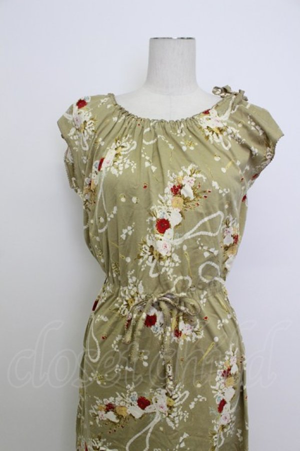 画像5: KANEKO ISAO / アクセサリー&フラワーpt襟元シャーリングワンピース  オリーブ T-26-03-23-015-EL-OP-SA-ZT (5)