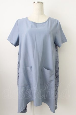 画像: axes femme / 後ろレース切り替え半袖チュニック  ブルー T-26-03-24-022-AX-TO-SA-ZT