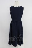 画像2: an another angelus / スカラップ衿ぐりフィットandフレアーワンピース  ネイビー T-26-03-25-041-CA-OP-SA-ZT (2)