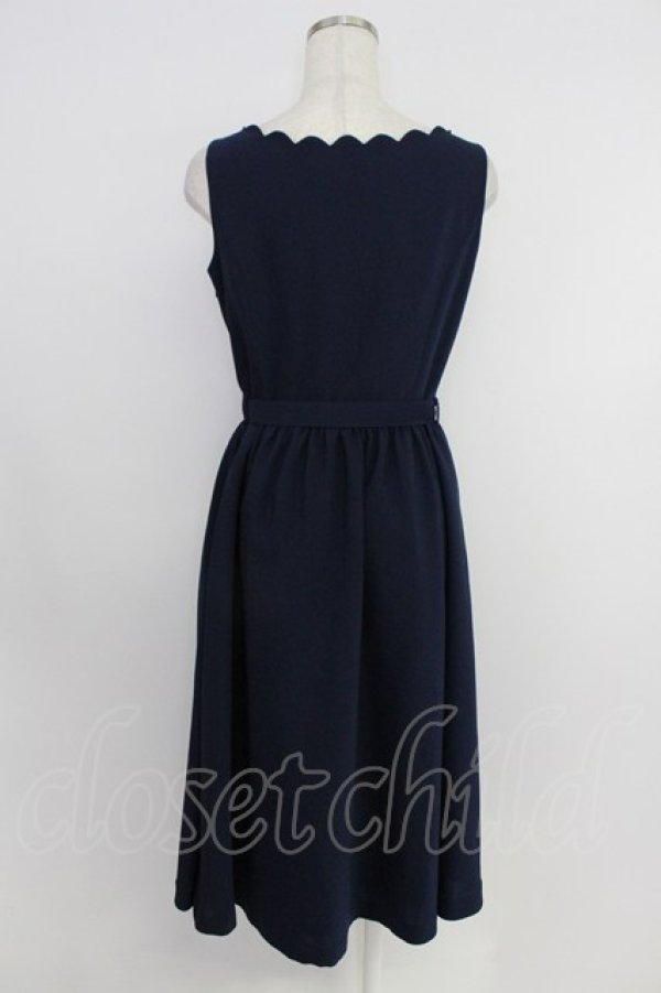 画像2: an another angelus / スカラップ衿ぐりフィットandフレアーワンピース  ネイビー T-26-03-25-041-CA-OP-SA-ZT (2)