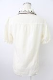 画像2: axes femme / トランプアイコン刺繍ブラウス  アイボリー T-26-03-25-006-AX-BL-SA-ZT (2)