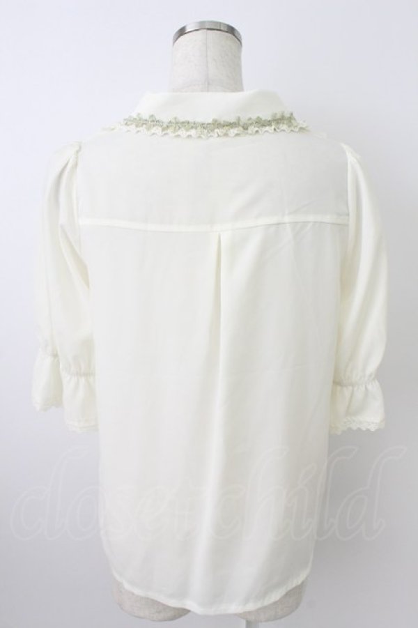 画像2: axes femme POETIQUE / 薔薇モチーフ付ブラウス  アイボリー T-26-03-25-010-AX-BL-SA-ZT (2)