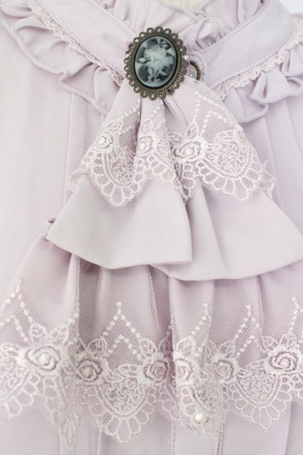 画像4: axes femme / レースジャボ付ハイネックブラウス  ラベンダー T-26-03-25-020-AX-BL-SA-ZT (4)