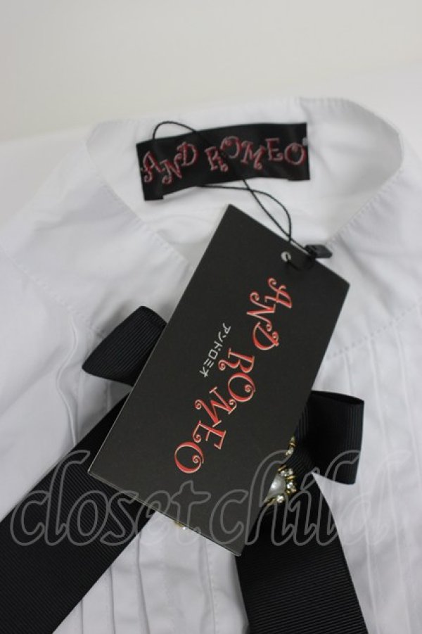 画像6: AND ROMEO / パールブローチリボンブラウス  白Ｘ黒 T-26-03-30-022-LO-BL-SA-ZT (6)