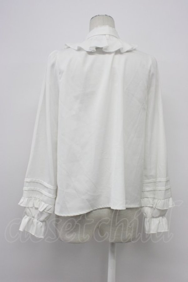 画像2: axes femme kawaii / ピンタック袖デザインブラウス  白 T-26-03-30-025-AX-BL-SA-ZT (2)