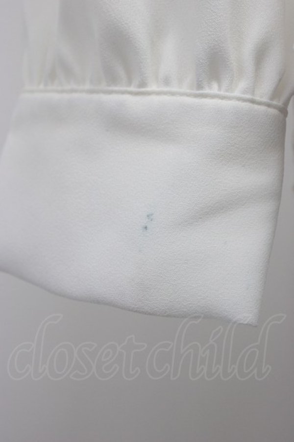 画像5: an another angelus / 多重リボンタイ付きピンタックブラウス  白Ｘ黒 T-26-03-30-017-CA-BL-SA-ZT (5)