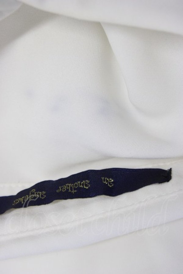 画像6: an another angelus / 多重リボンタイ付きピンタックブラウス  白Ｘ黒 T-26-03-30-017-CA-BL-SA-ZT (6)