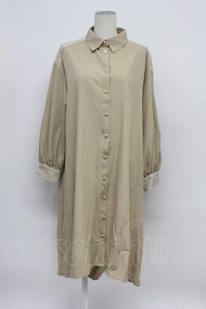 画像: axes femme / フィッシュテールシャツワンピース  ベージュＸ白 T-26-03-31-010-AX-OP-SA-ZT