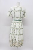 画像2: Emily Temple cute / Marguerite Gardenワンピース  白 T-26-04-03-026-ET-OP-SA-ZT (2)