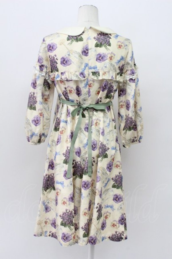 画像2: Leur Getter / Flower Letter袖付ワンピース  アイボリー T-26-04-03-014-LU-OP-SA-ZT (2)