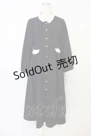 画像: axes femme / 襟デザイン連釦バイカラーワンピース  黒Ｘ白 T-26-04-04-013-AX-OP-SA-ZT