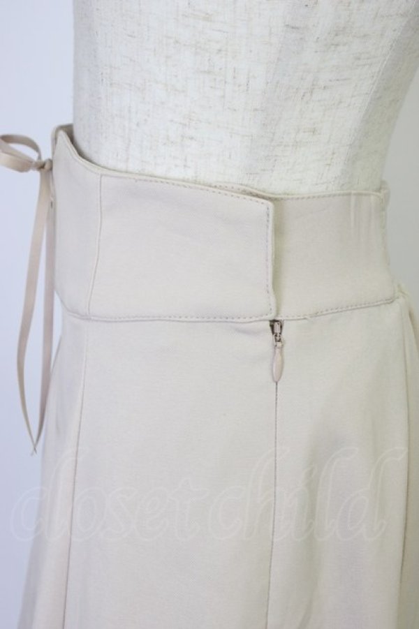 画像3: an another angelus / フロントレースアップナローフレアースカート  生成り T-26-04-04-014-CA-SK-SA-ZT (3)