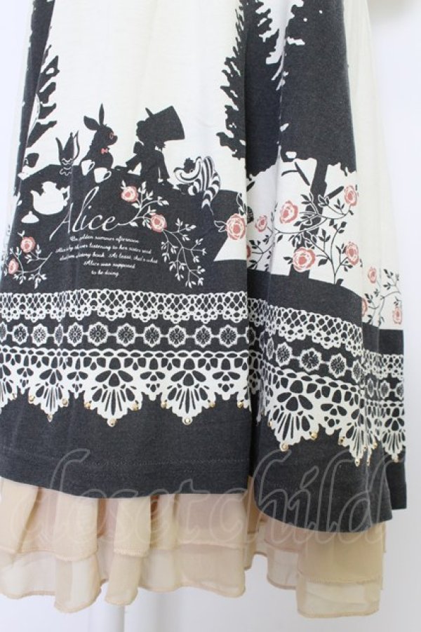 画像3: axes femme / アリスモチーフTシャツチュニック  アイボリーＸ黒 T-26-04-10-004-AX-OP-SA-ZT (3)