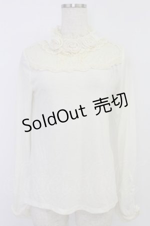 画像: axes femme / 薔薇コサージュ付きタートル M キナリ T-26-04-10-005-AX-TO-SA-ZT