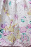 画像4: Angelic Pretty / TOY FANTASYジャンパースカート  シロ Y-23-10-19-116-AP-OP-SZ-ZY (4)