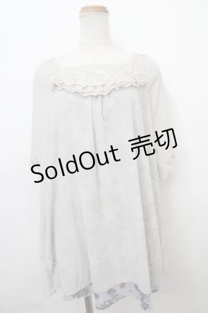 画像: axes femme / リリー柄重ね着風チュニック M グレー Y-24-02-20-056-AX-OP-SZ-ZT259
