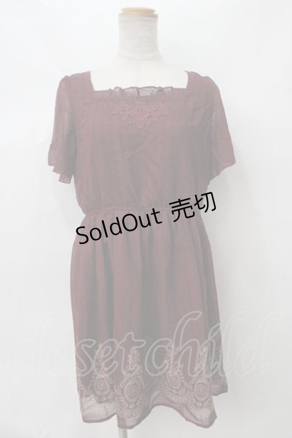 画像1: 【SALE】axes femme / ストライプレースプリント半袖ワンピース M ワイン Y-24-03-15-109-AX-OP-SZ-ZT430 (1)