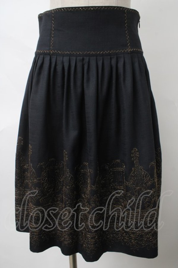画像1: Jane Marple / holy strings embroideryスカート  紺 Y-24-04-07-204-JM-SK-AS-ZY (1)