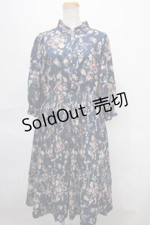 画像: axes femme / シャビーシックフラワー柄ワンピース  紺 Y-24-09-02-072-AX-OP-AS-ZI