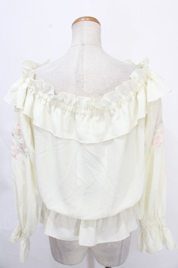 画像2: LIZ LISA / バラ刺繍オフショルトップス 0 アイボリー Y-24-10-21-028-LO-TO-SZ-ZS (2)