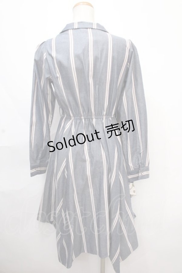 画像2: axes femme / スカーフ×レジメシャツワンピース  青 Y-24-11-12-080-AX-OP-SZ-ZT448 (2)