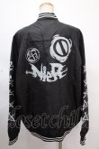 画像2: NieR Clothing / プリント入ブルゾン  黒 Y-24-11-18-134-PU-JA-SZ-ZT315 (2)