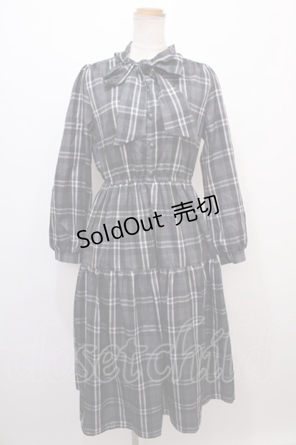 画像1: 【SALE】axes femme / バラ刺繍ボウタイチェックワンピース M 黒 Y-24-12-21-148-AX-OP-SZ-ZT124 (1)