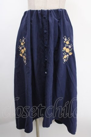 画像: axes femme / ローズ刺繍スカート  紺 Y-24-12-28-136-AX-SK-SZ-OS