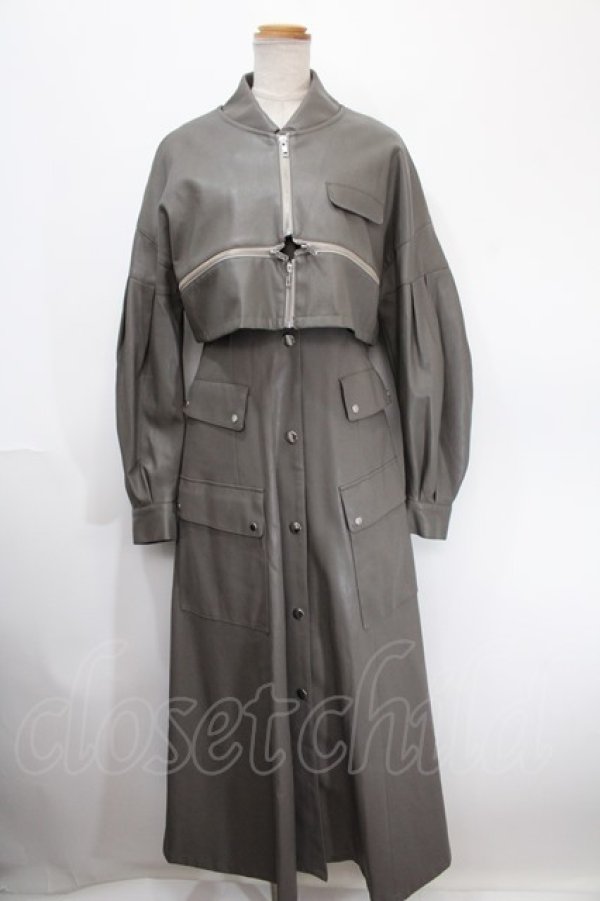 画像1: Melt the lady / チェーンレザーライクロングコート F グレー Y-25-01-10-172-PU-CO-SZ-ZT-C034 (1)