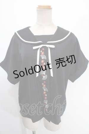 画像: axes femme / 扇子×紅葉刺繍セーラーブラウス F 黒 Y-25-01-16-029-AX-BL-SZ-ZI