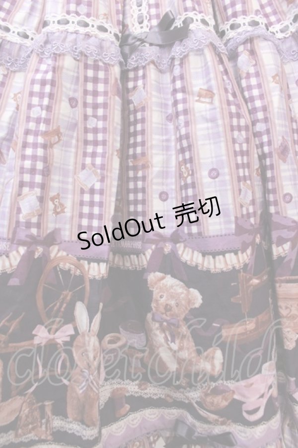 画像4: metamorphose / 【プラスサイズ】Happy Sewing Timeフリルジャンパースカート 2 ラベンダー Y-25-01-22-161-ME-OP-SZ-ZY (4)